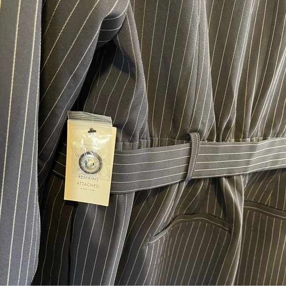 New With Tags ELOQUII Navy Pinstripe Belted Jumpsuit size 20 - Picture 10 of 11